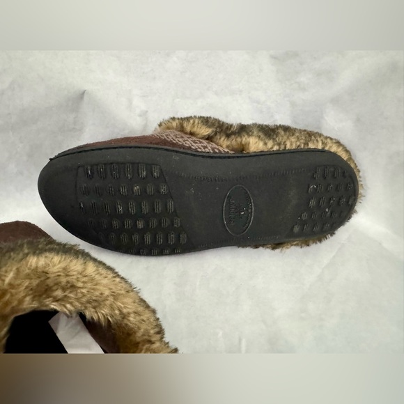 Brown Fur-Lined Women's Slippers - Picture 14 of 16